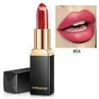 Imagen del lápiz labial purpurina a prueba de agua, un producto imprescindible para el glamour duradero, que ofrece 9 tonos vibrantes para realzar tu belleza.